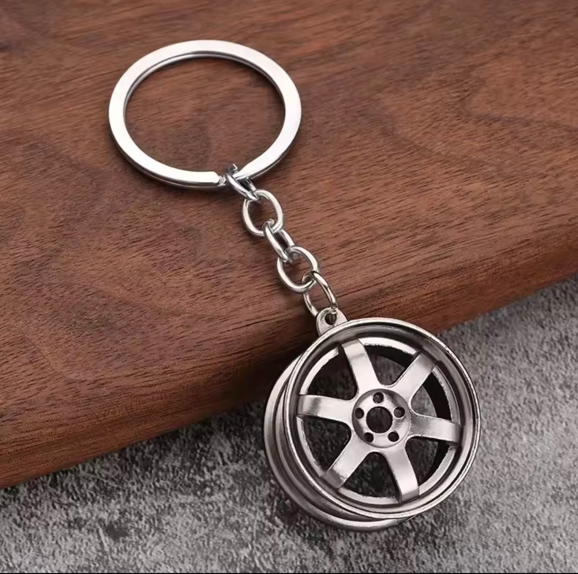 Rim keychain